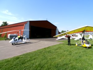 P5220006-EPKP-Hangars.JPG