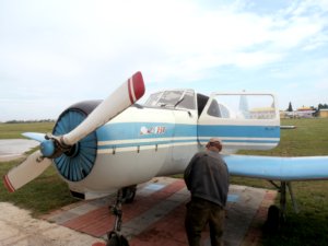 thumbs/P5290347-Odessa-avion-Yak-18T.JPG