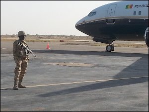 20151223_094533-3-avions-presidentiels-Nouakchott