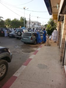 thumbs/autogire-Mauritanie-20160429_200505-hommes-bleus-et-blancs