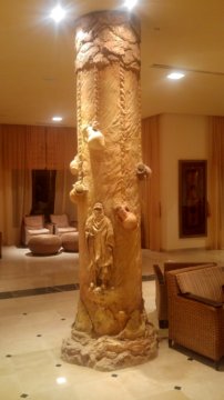 20170503_212043-colonne-sculptee-hotel-Sahara