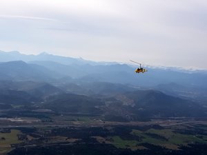 autogire-passant-Pyrenees