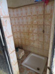 salle-de-bain-Mboumba