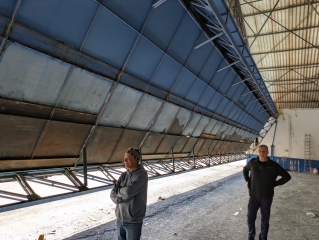 20260318_0943-porte-hangar-bloquee